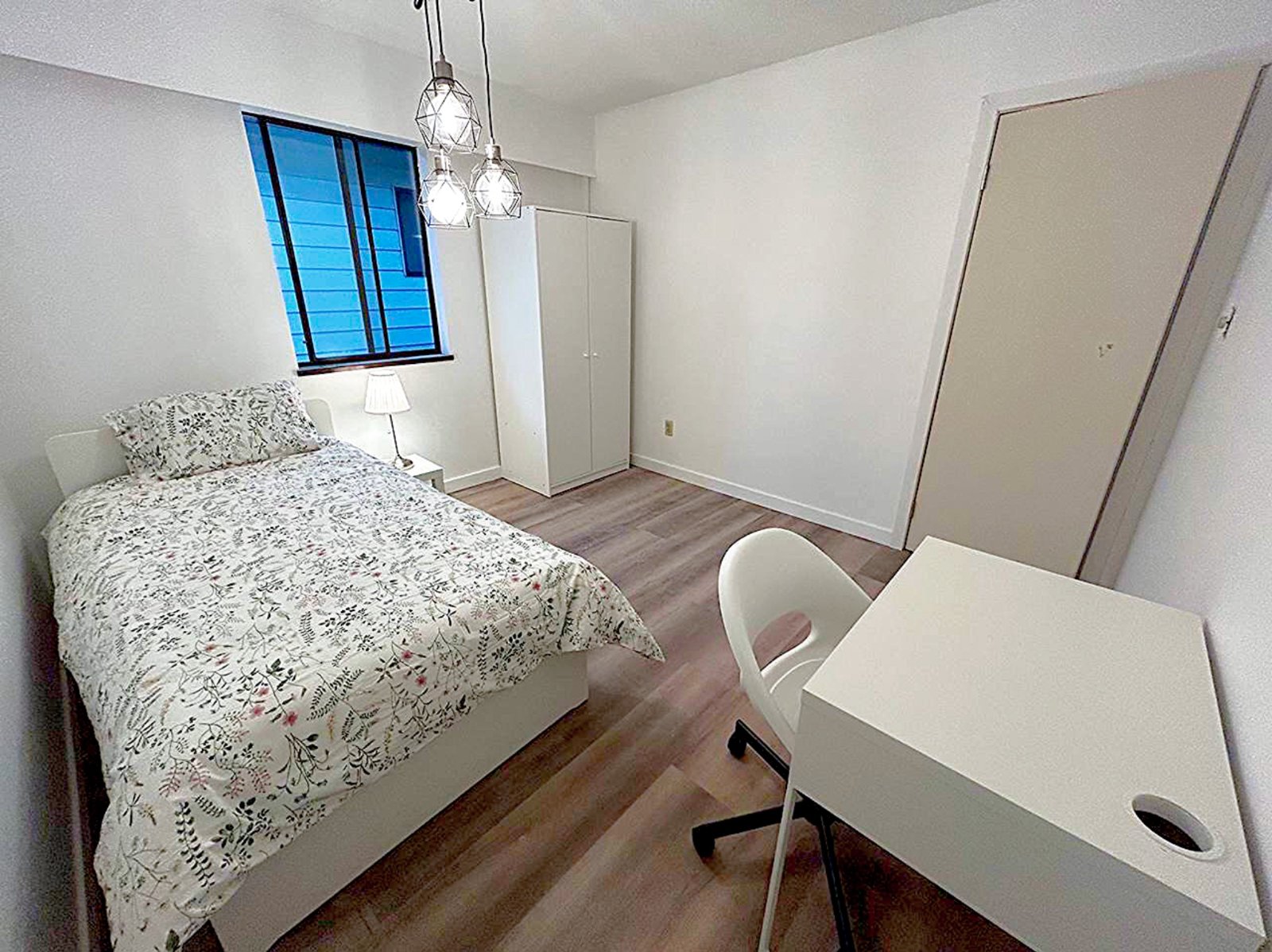 Room in House for Rent - 2933 E 8th Ave, Vancouver, BC 2